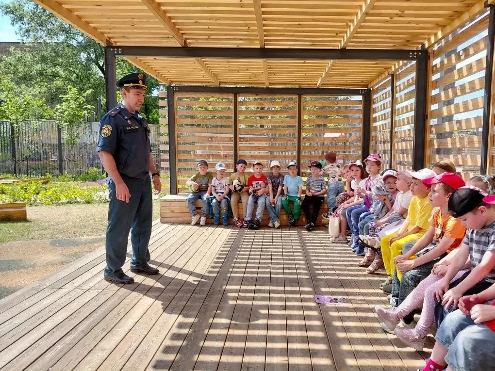 РУБРИКА
«КРОХА. Вести» 

🚸 Безопасность — это важно с детства!
Сегодня к нашим воспитанникам приход
