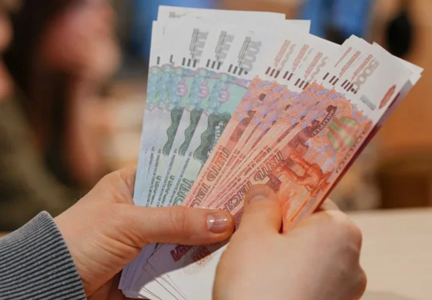 💵 Средняя зарплата жителей Татарстана увеличилась до 104,5 тысячи руб. по итогам июня ...