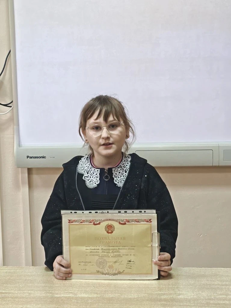 ✅ Семейные реликвии   Старинные вещи  Минувших эпох Как дороги сердцу  Семейных родов! В них связь п