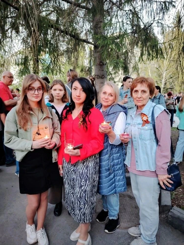 🕯️ Вклад в Память: лицеисты присоединились к акции «Свеча Памяти»  В преддверии Дня Победы наши учит