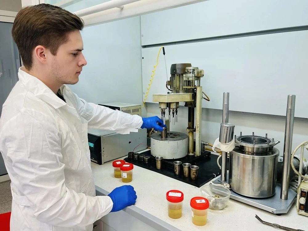 🔬 Учёные создали масло, которое экономит топливо газопоршневых двигателей
 
🧪 Учёные РГУ нефти и г