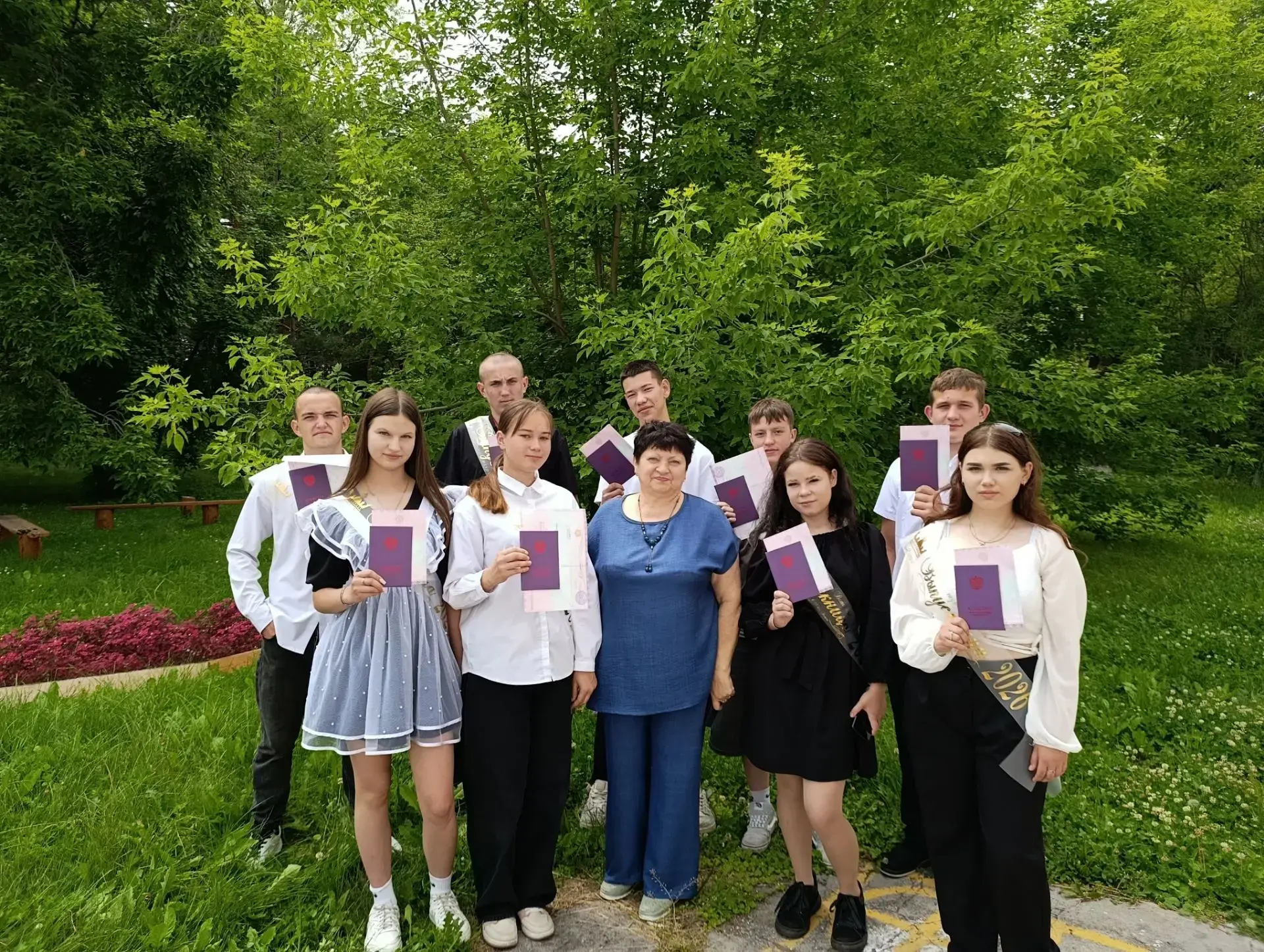 🌟 Торжественная церемония вручения аттестатов учащимся 9 класса!

Сегодня в стенах нашей школы сост