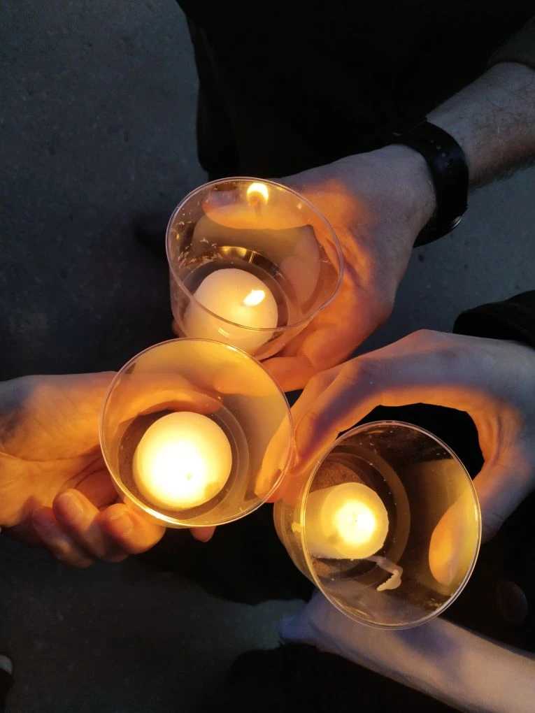 🕯 «Свеча памяти»: благодарность за подвиг предков.  Вчера педагоги лицея вместе со своими детьми при