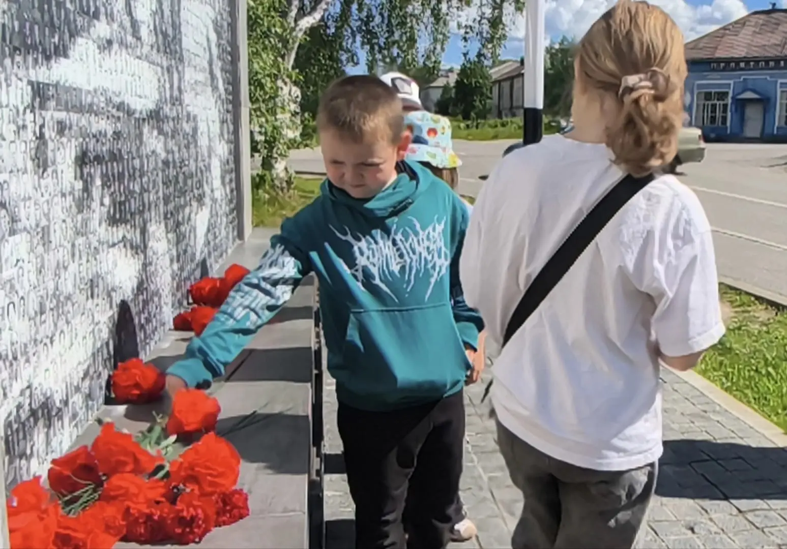👫День 19 в школьном лагере: День памяти и скорби 🕯️🇷🇺

🇷🇺22 июня — одна из самых трагических д