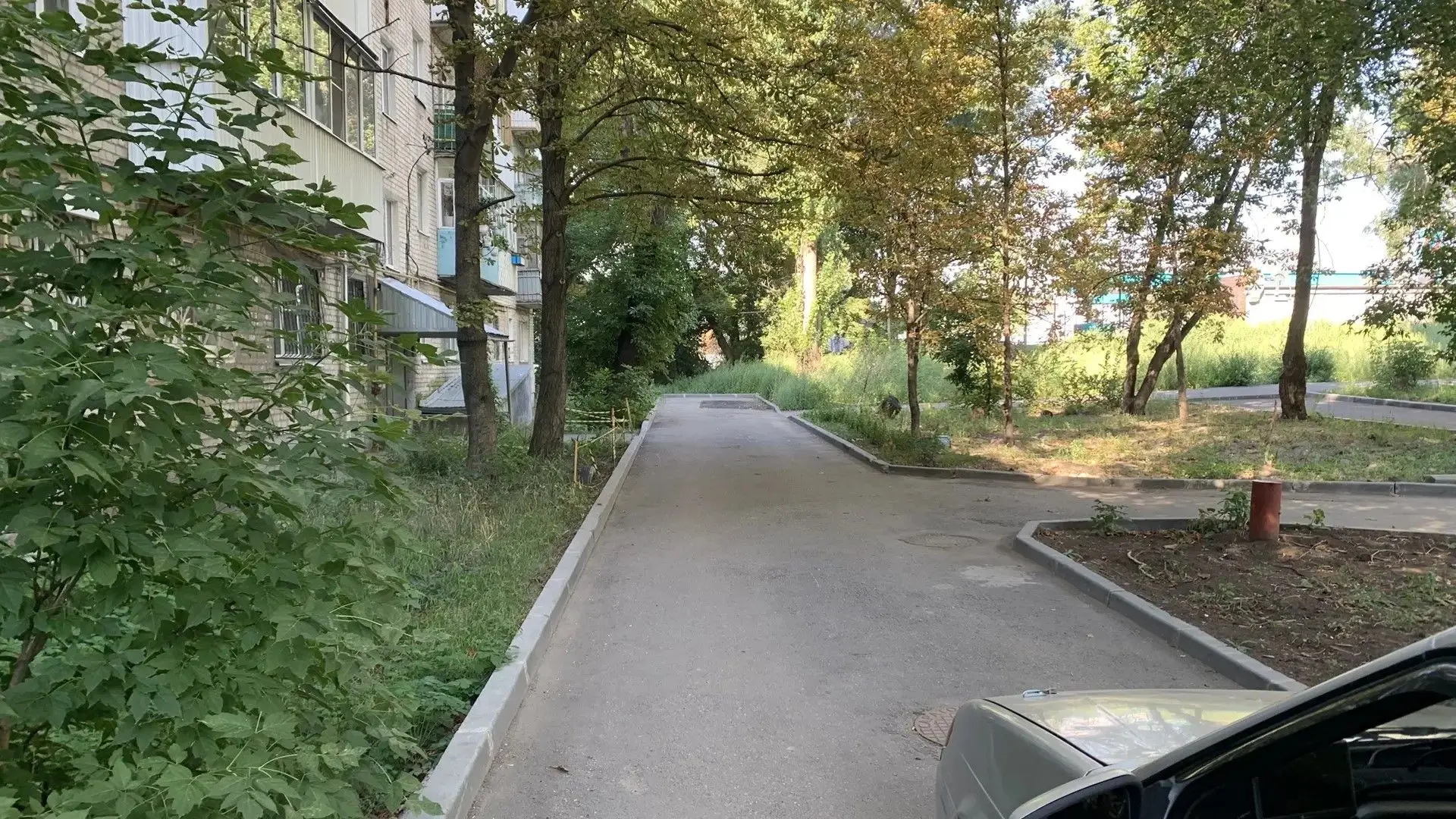 Добрый день, уважаемые жители! сегодня была произведена уборка придомовых территорий)