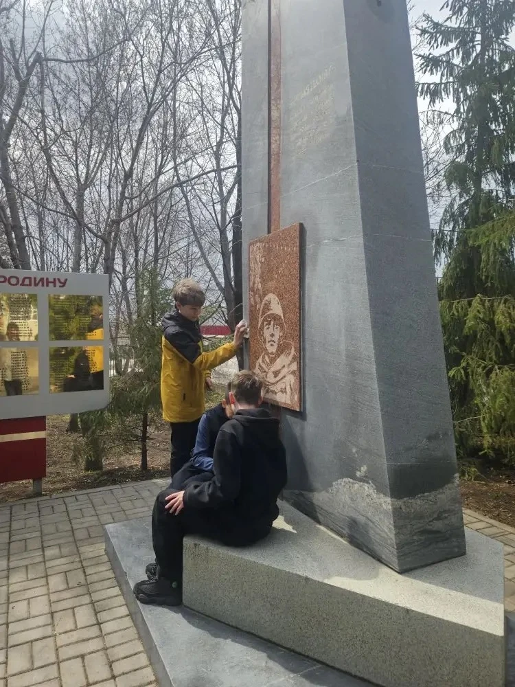 В рамках патриотического воспитания и реализации проекта «Герои Отечества» учащиеся наш...