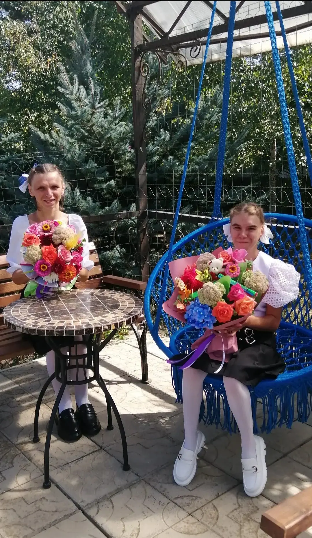 Сегодня 1 сентября наши ученики  вновь пошли в школу.