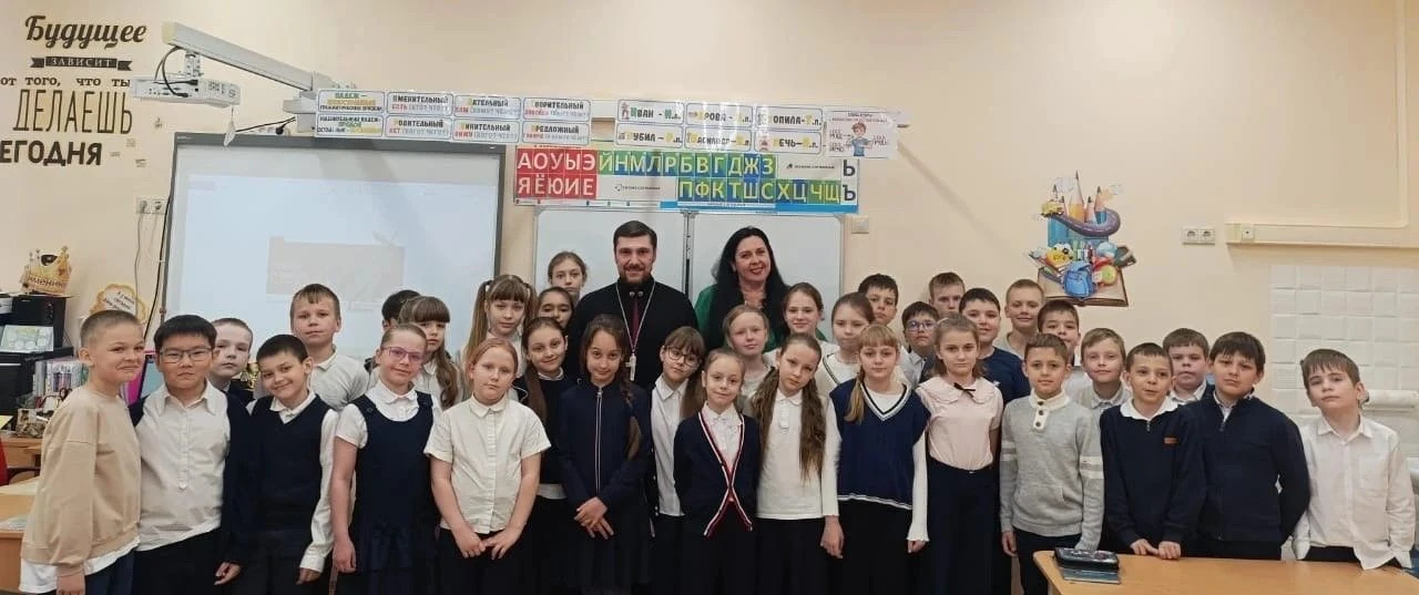 🕊 Настоятель храма Преображения Господня посёлка Южного, священник Давид Кочаров, с радостью посетил