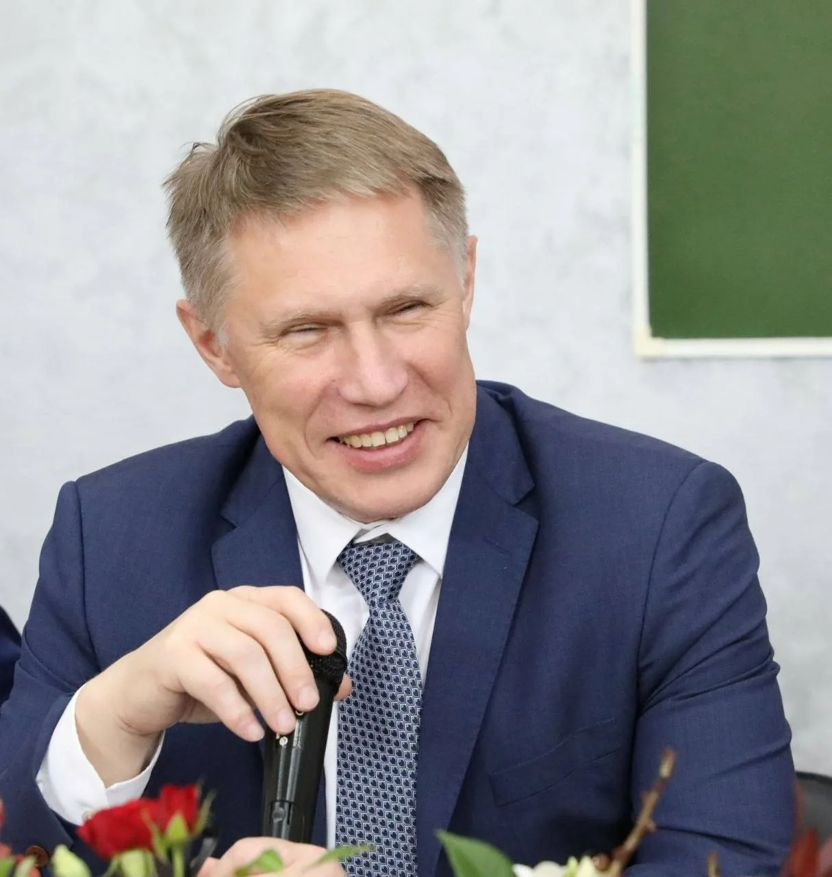 ⚡️Нейросети будут помогать врачам лечить россиян.  Глава Минздрава Михаил Мурашко рассказал, что одн