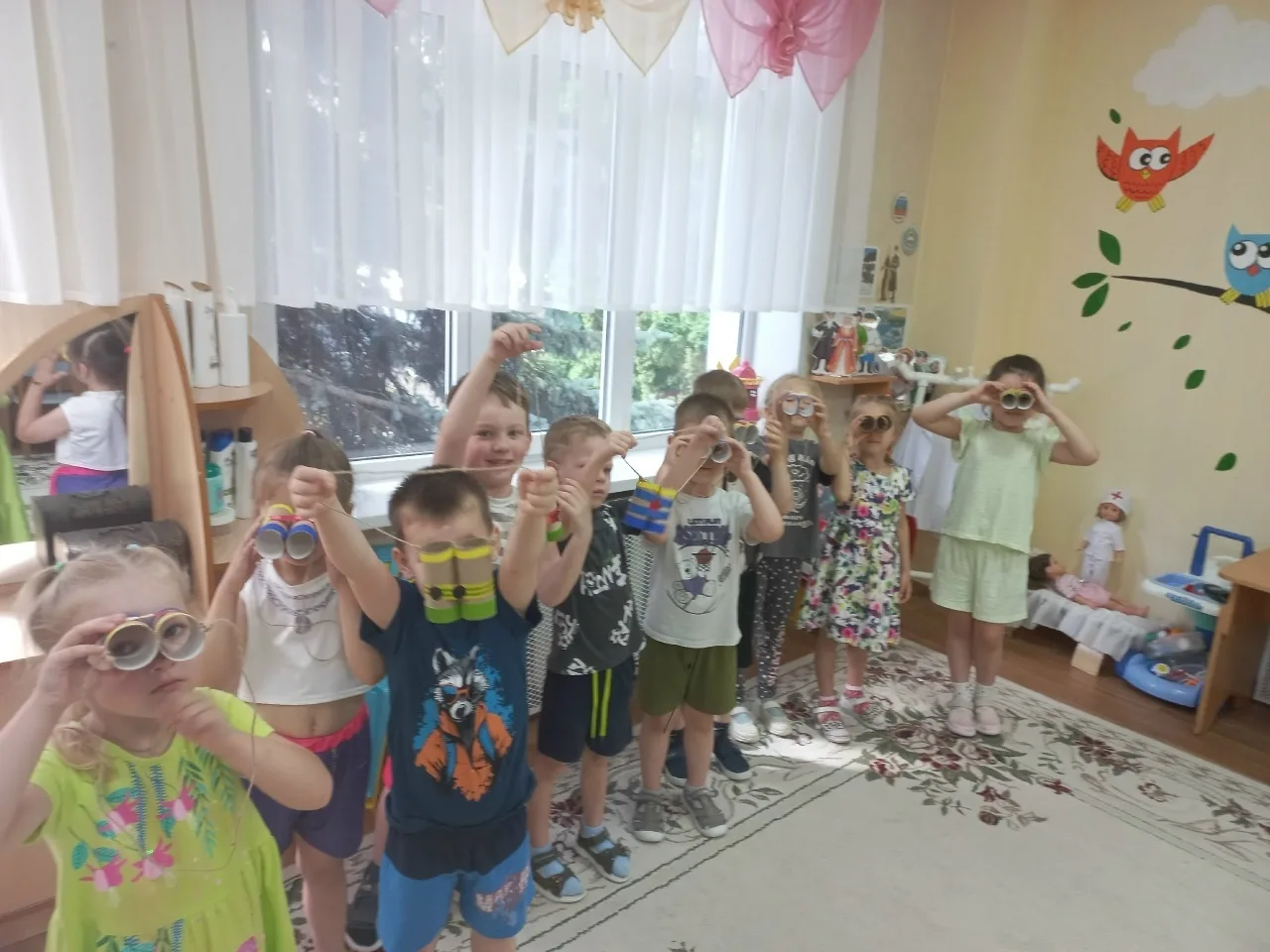 💫 Творческое лето! 🎨

Лето в группе №10 проходит творчески! Ребята с увлечением делают поделки из 