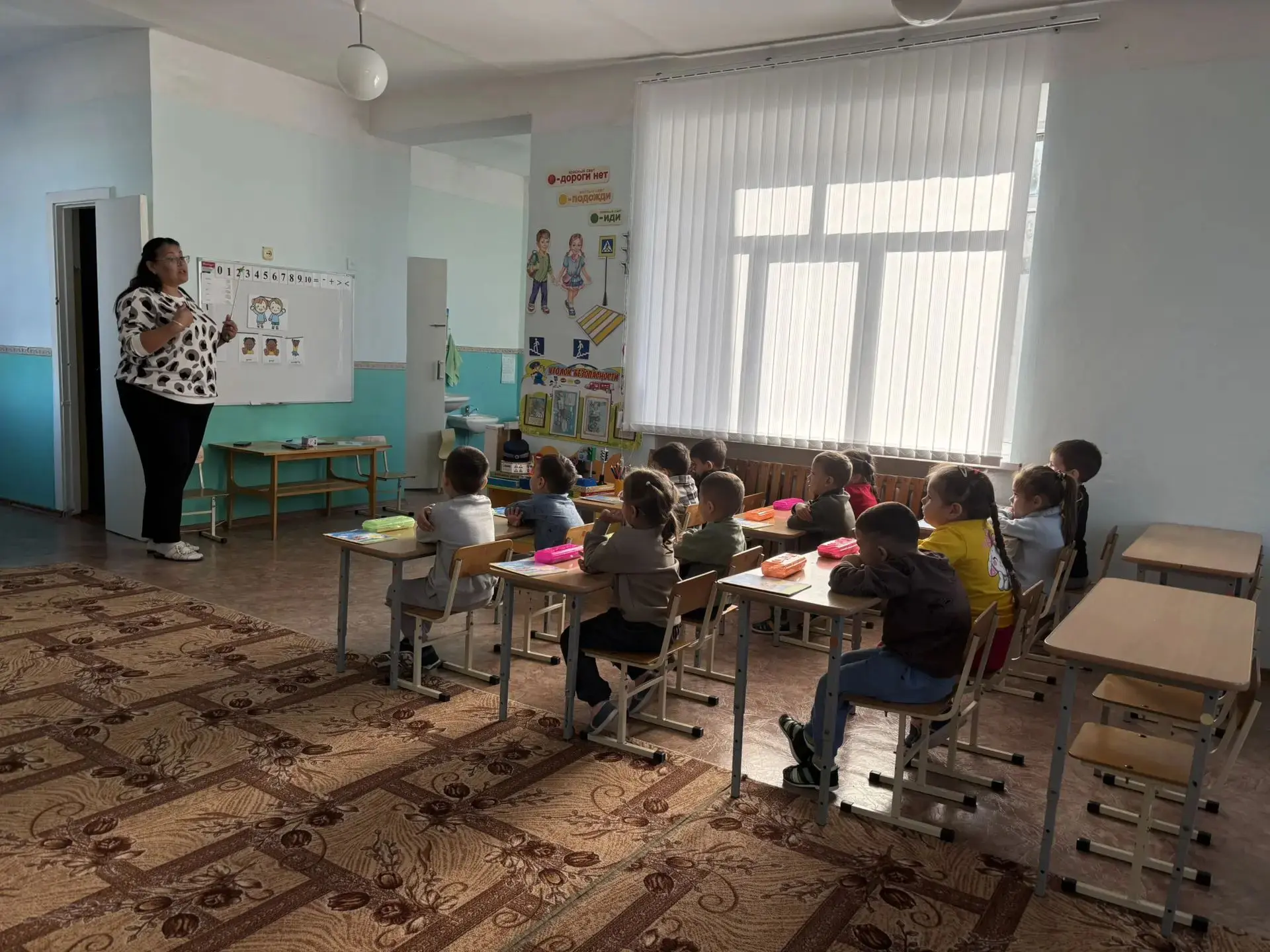 🎉 Двойное приключение: считаем и говорим на английском!