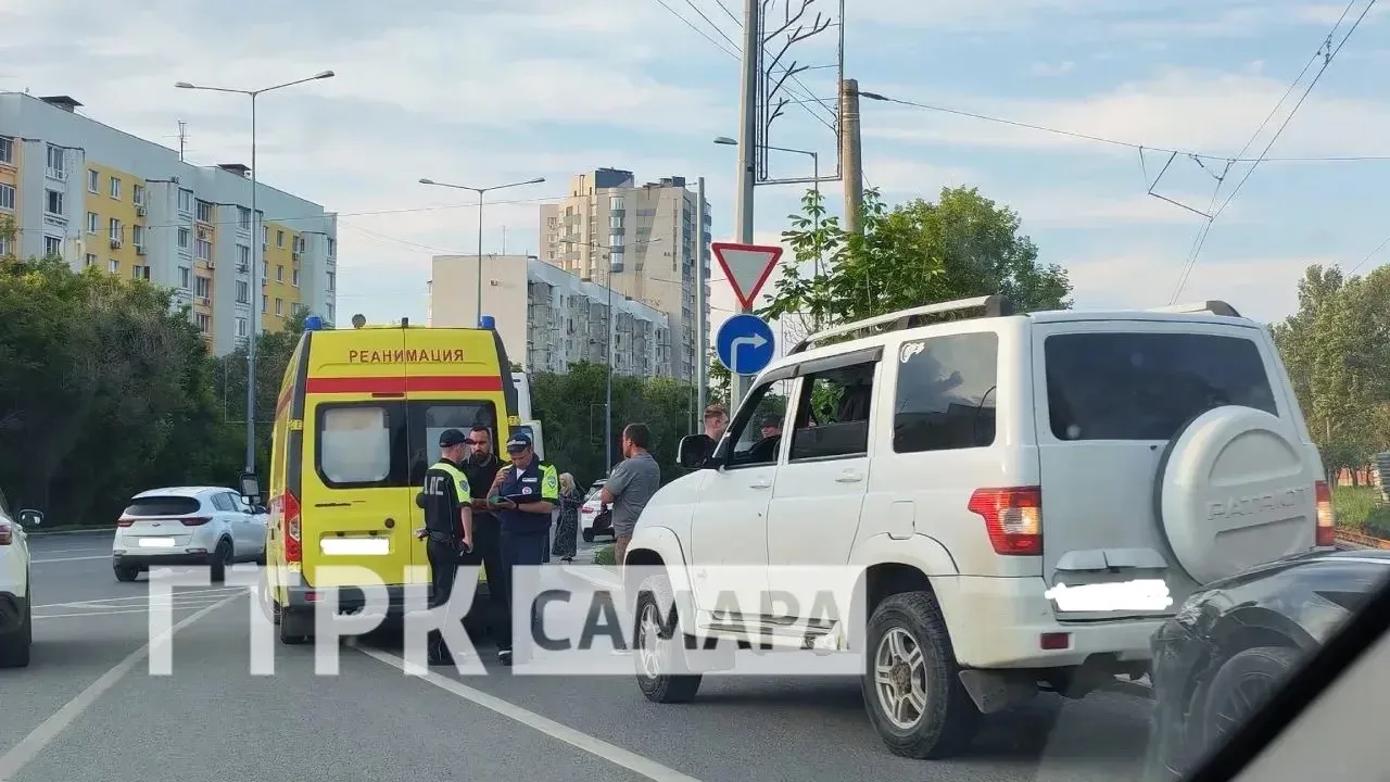 ❗ На ул. Ново-Садовой произошло ДТП с участием автобуса 

Инцидент произошел на выезде с дублера в с