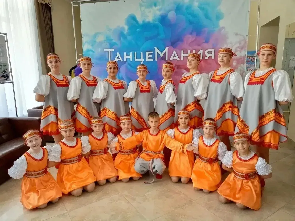 📢 Гордость 1 «А»!  26 апреля в станице Нововеличковской прошёл яркий танцевальный конкурс «Танцемани