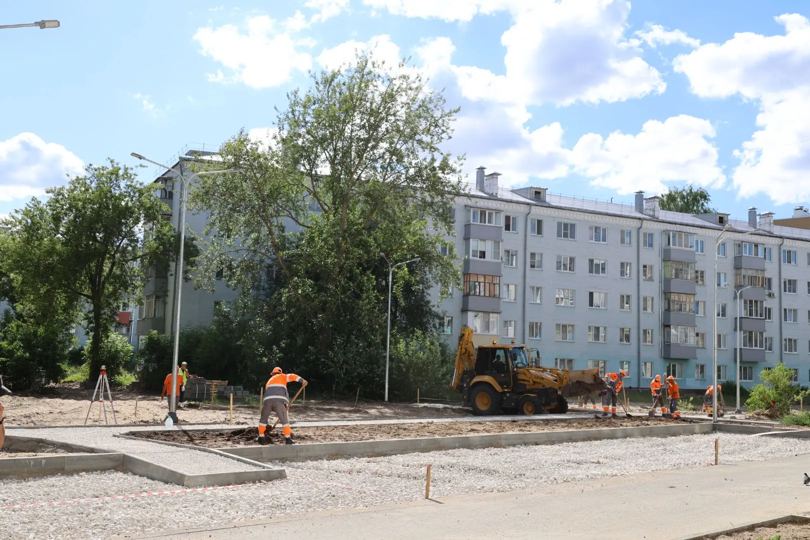 Мнение жителей в приоритете!

Сегодня проверили ход работ по программе «Наш двор» в Зеленодольске. П