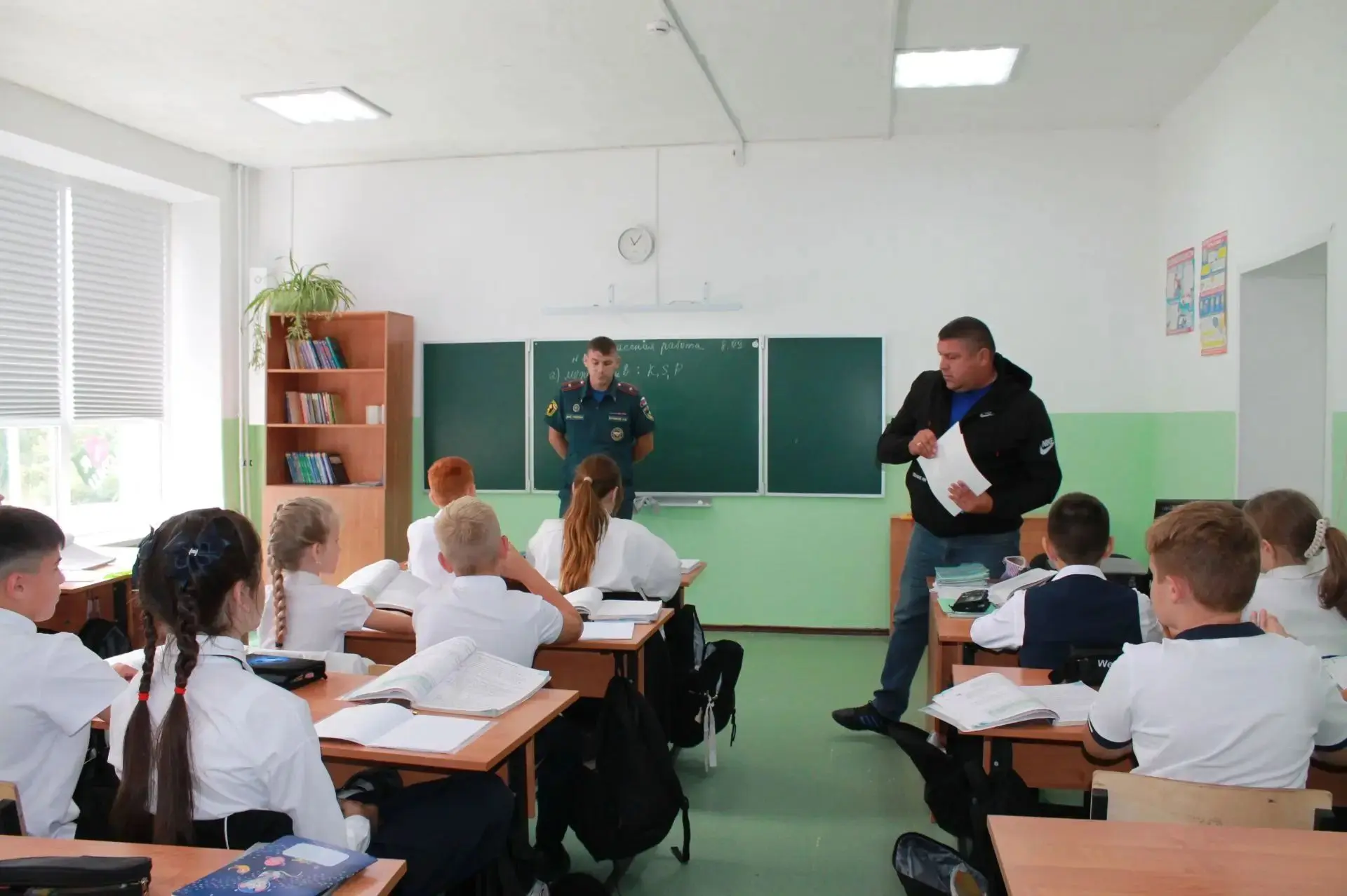 Безопасность — прежде всего! 🚒🌊8 сентября в 5 «А» классе прошла важная и познавательн...