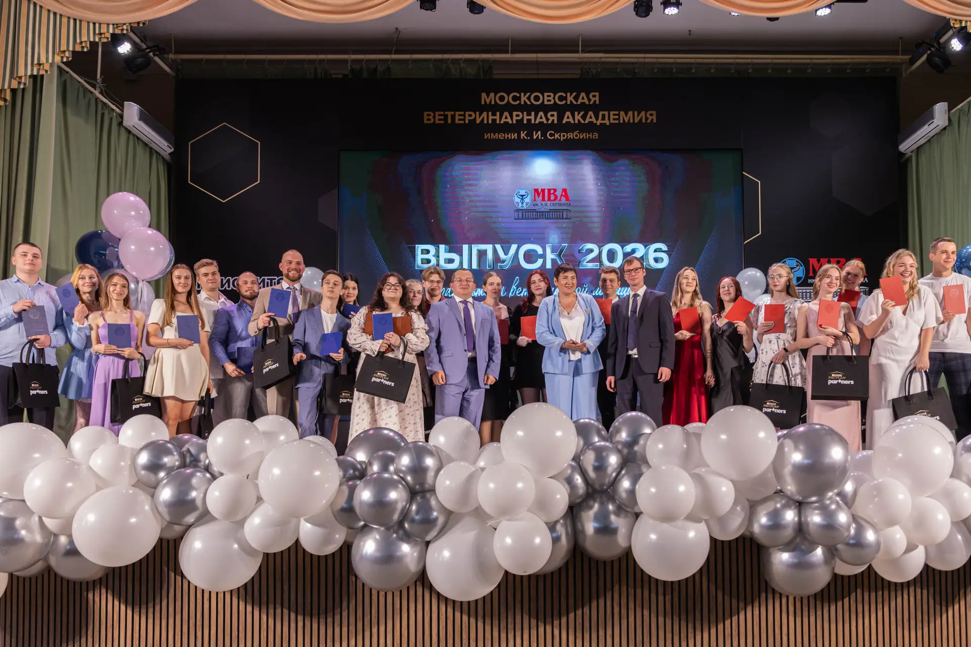 🎓 В тесноте, да не в обиде