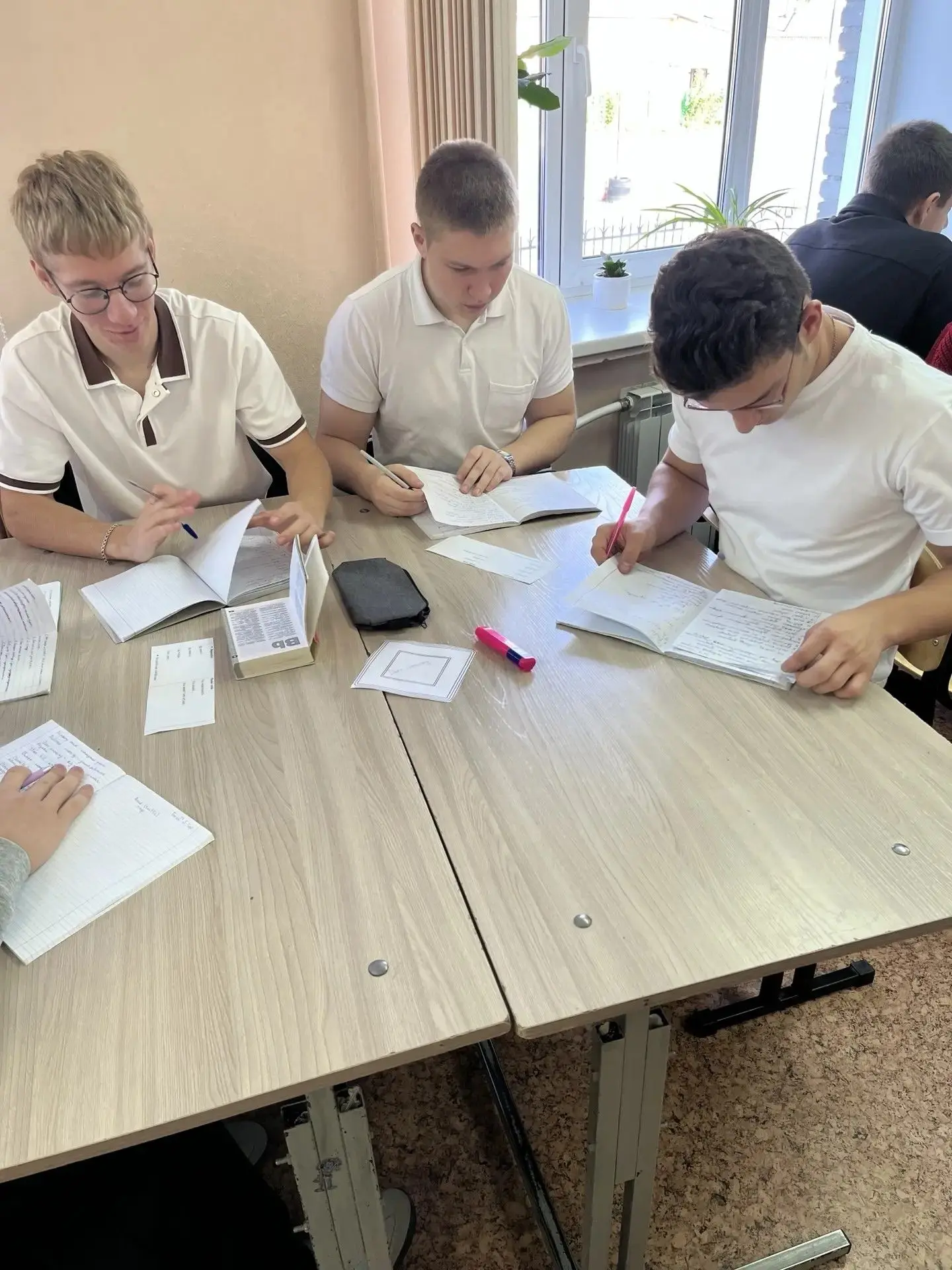 🛣️ Как дорожные знаки помогают получать профессию