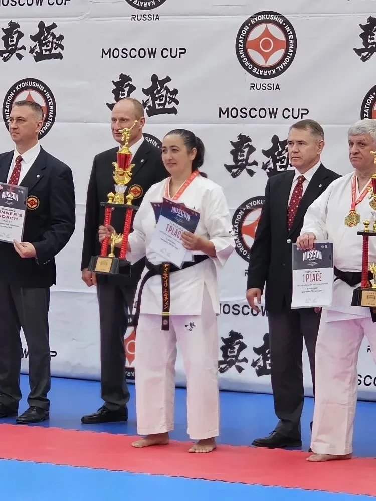 ⭐Спортсмены из Барабинска выступили на международном турнире по киокусинкай Moscow Cup, которые прох