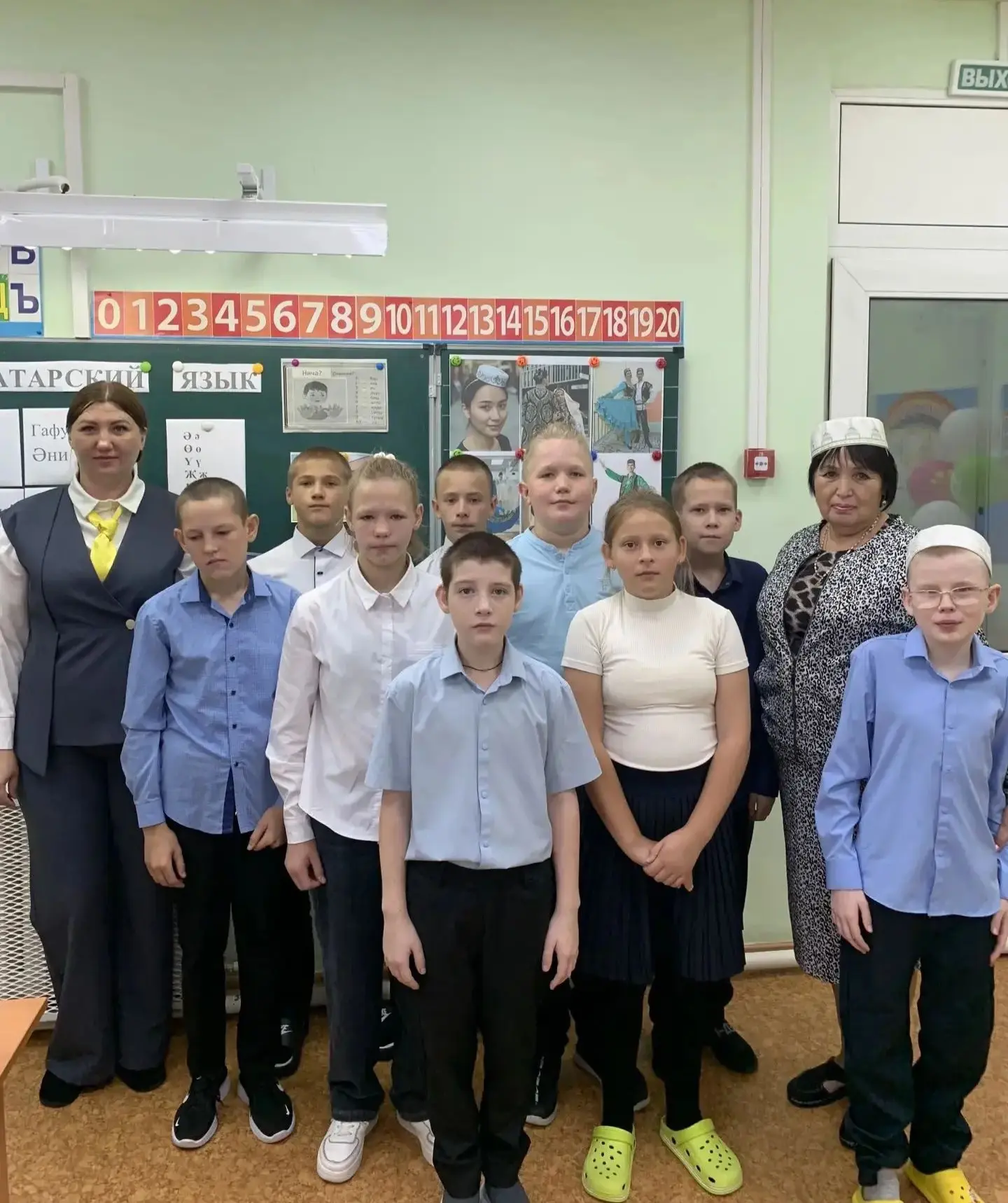 🎓Сегодня, 8 сентября, в Международный день грамотности, в 5м классе прошёл урок "Этно-...