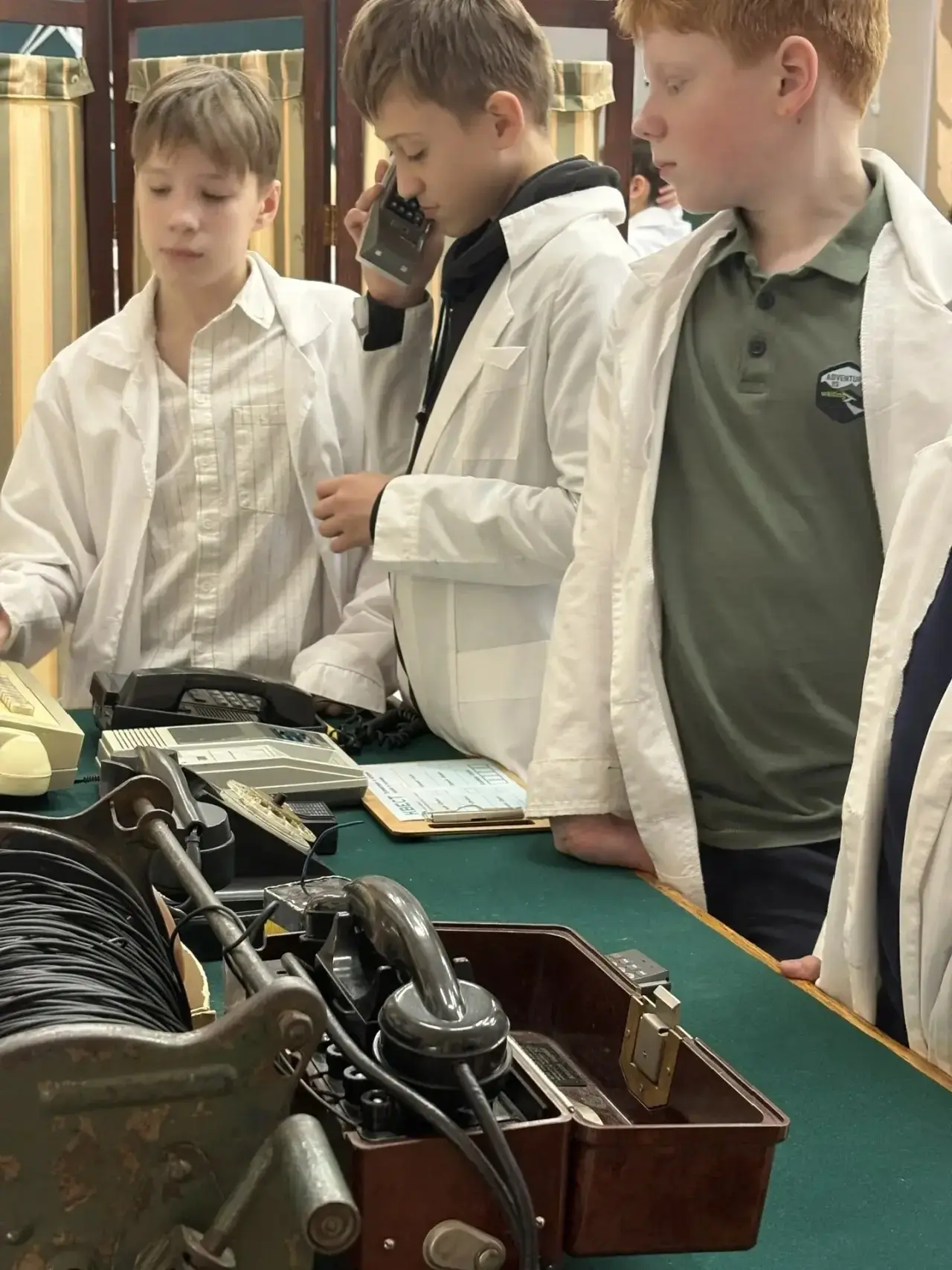 ✨ Ребята из 5А класса посетили Научно-техническую экспозицию Музея Политеха!   🔍 Ученики погрузились