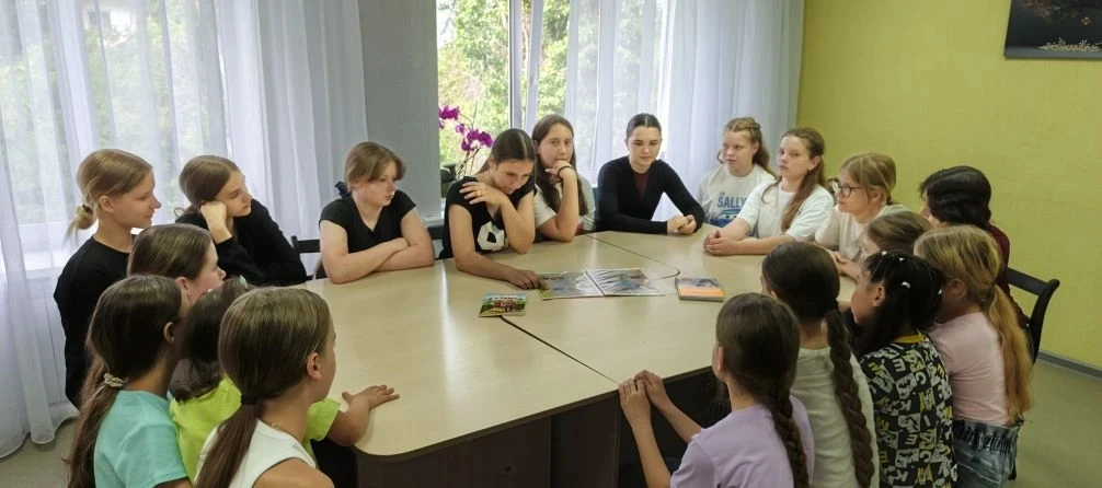 В МБУ ДК "Новопушкинский" состоялась беседа "Я имею право".