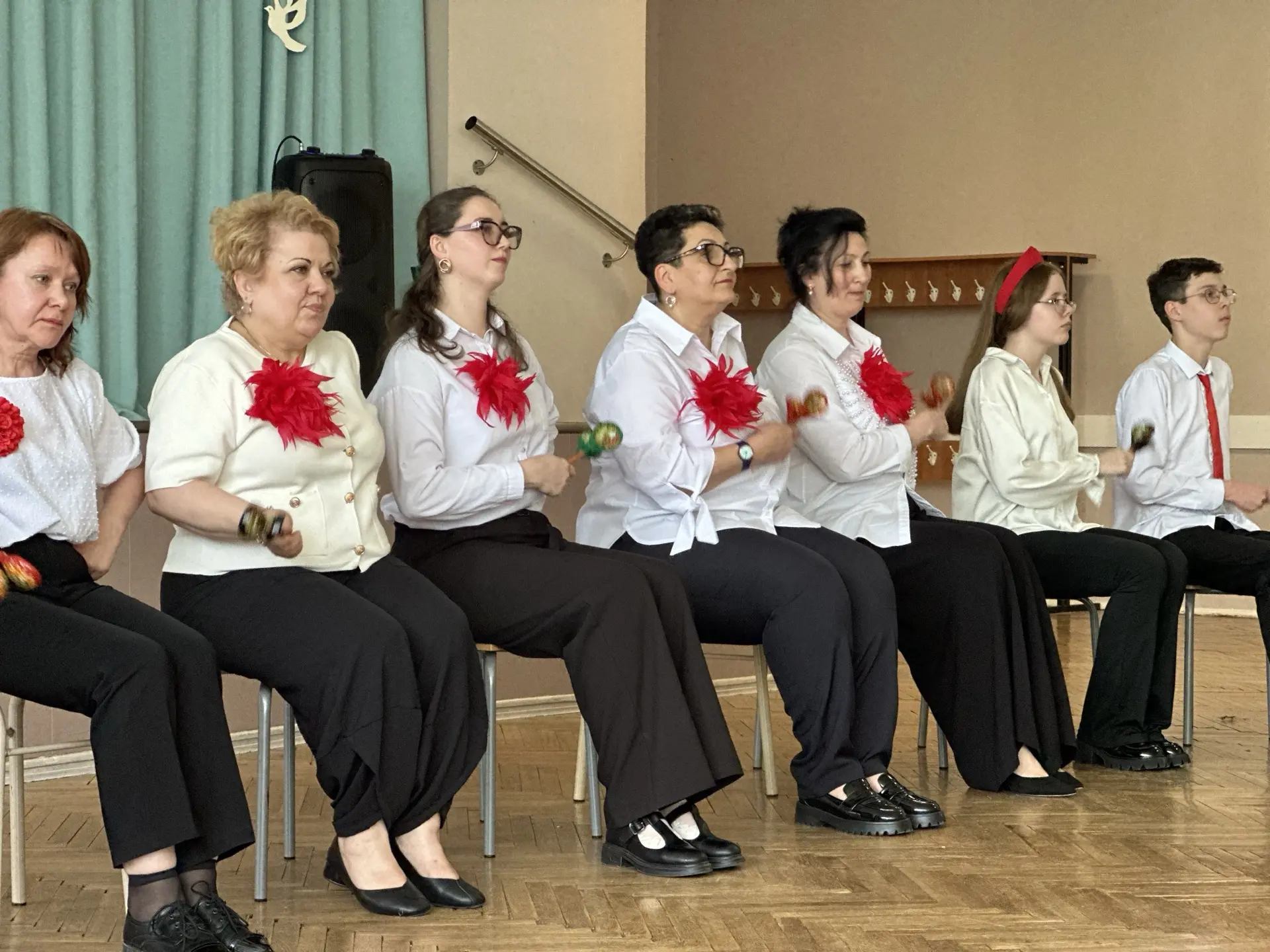 Ложкари играть начнут – ноги сами в пляс пойдут: в школе Химок провели концерт русской народной музы