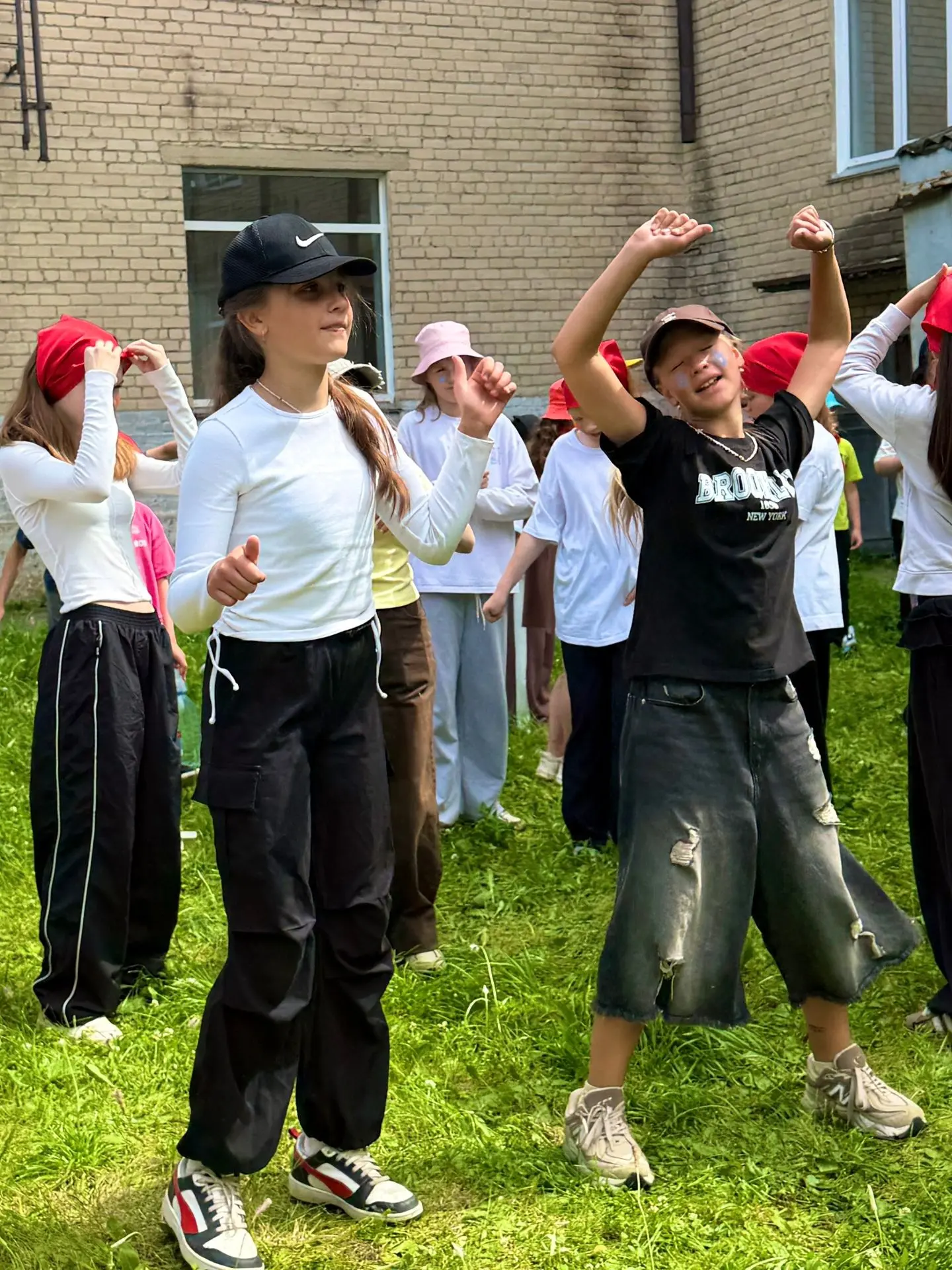 💃🕺 Сегодня в лагере прошёл долгожданный Стартинейджер!

Этот день стал настоящим праздником танца,