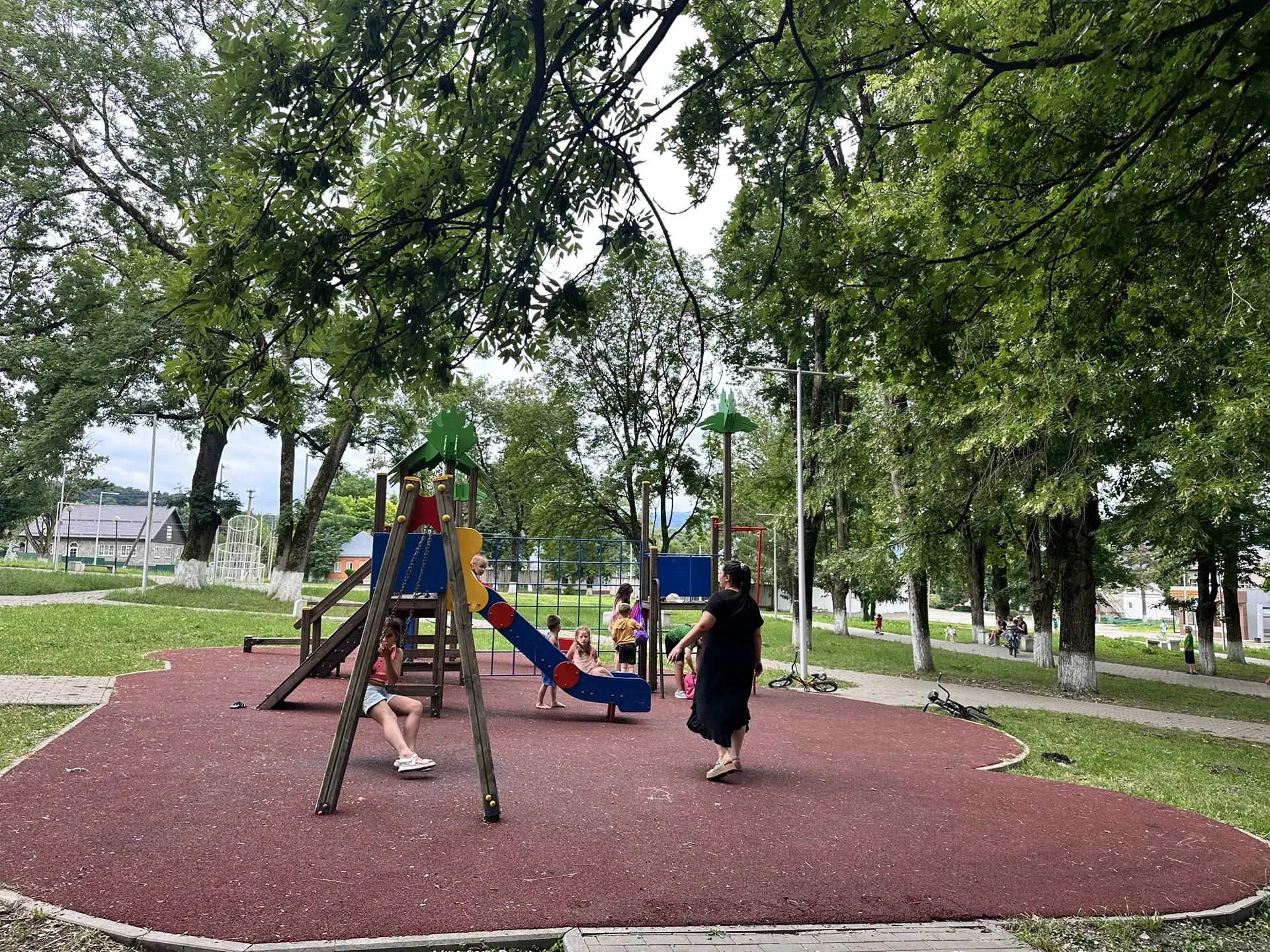 Детская летняя досуговая площадка «Островок детства» МКУ «ЦКД ст. Ахметовской». Подвижные игры на св