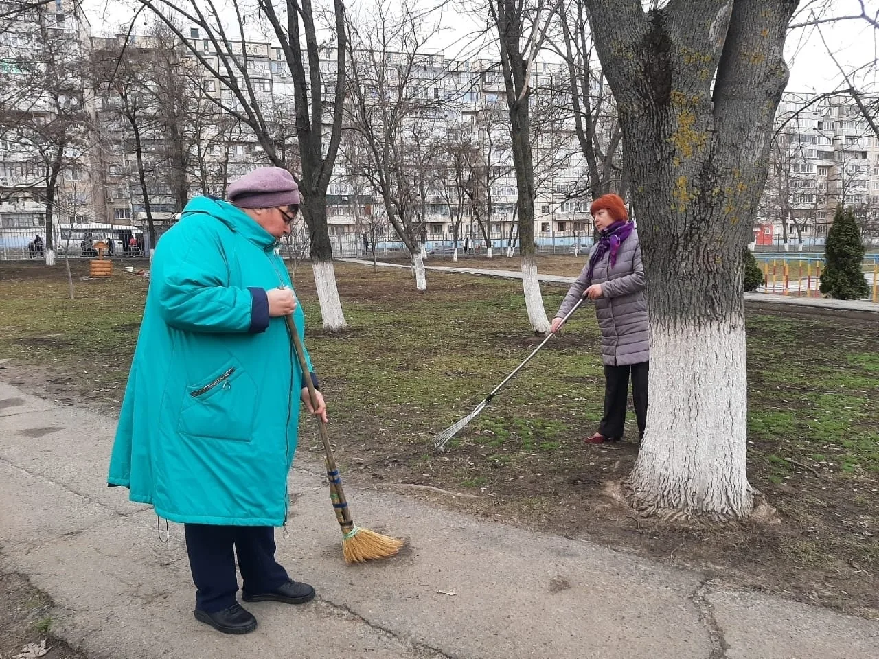 В рамках Всероссийской недели субботников в образовательном учреждении прошел экологический субботни