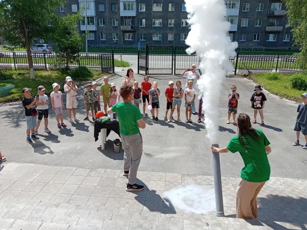 Сегодня в нашем лагере было по-настоящему увлекательно! 🔬✨ Прошло научное шоу с интере...