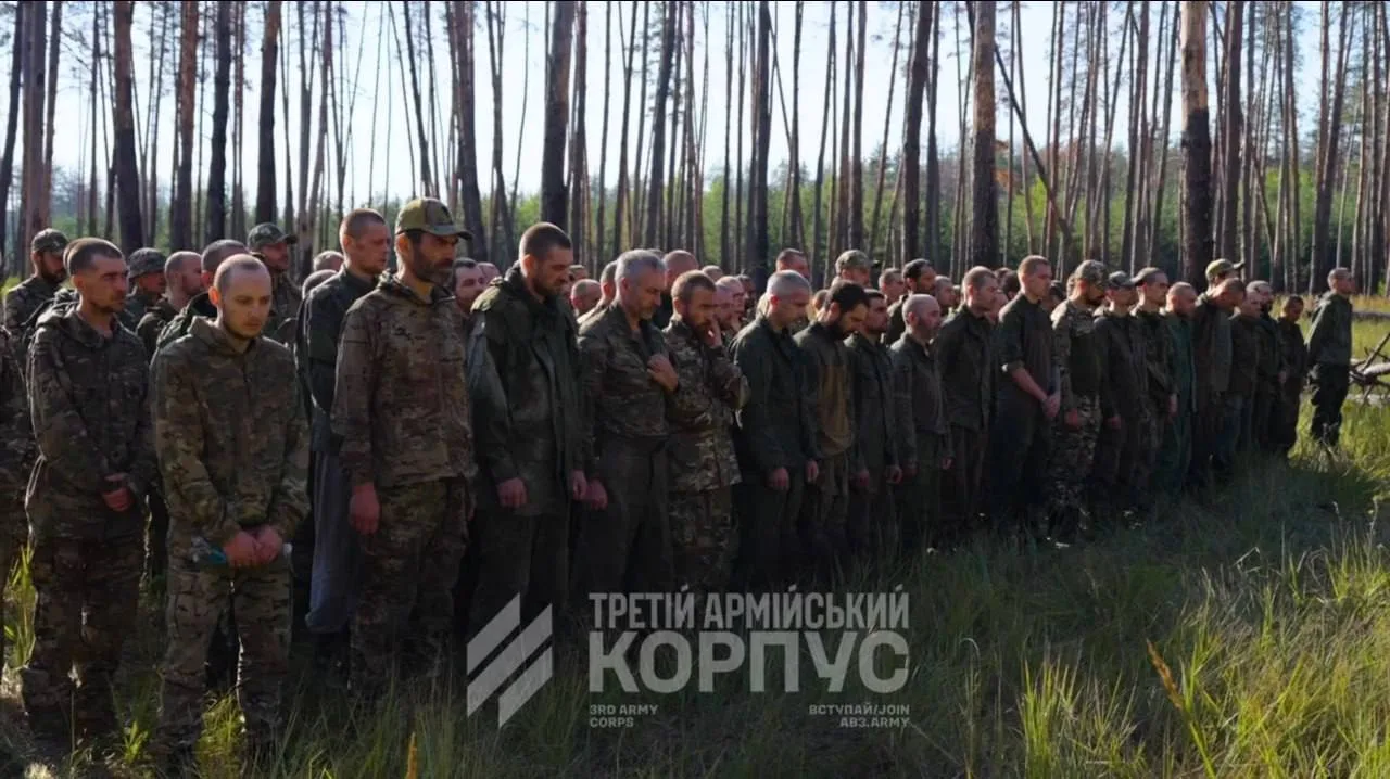 Хохлы сообщают, что взяли в плен 250 наших солдат в плен, в районе Лимана, вероятно циф...
