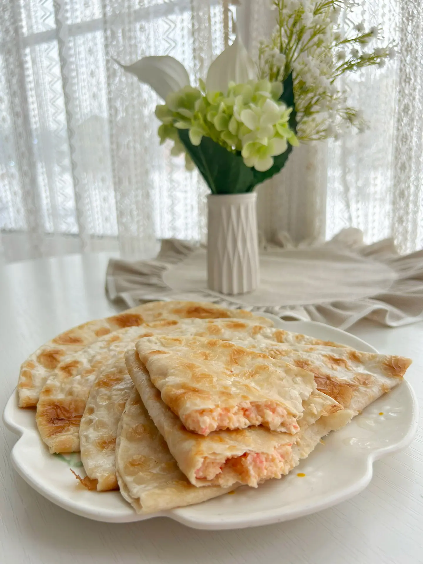 Доброе утро, мои хорошие ❤️  Мои авторские чебуреки с крабовой начинкой  А почему бы и да! Когда нем