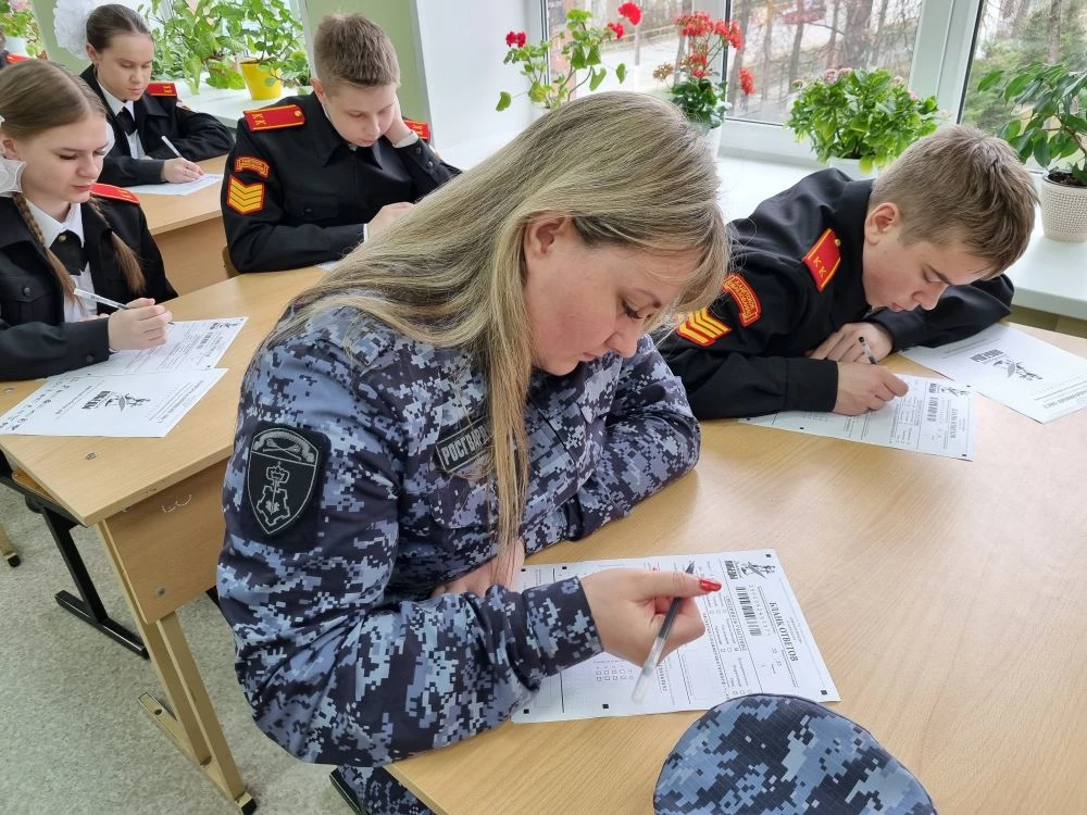 МБОУ СОШ 14 имени Героя Советского Союза А. А. Перфильева уже на протяжении нескольких лет является 
