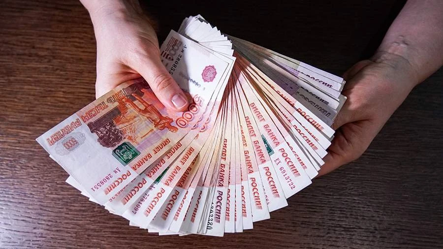 Тысячи нарушений - кому в Кузбассе не платят зарплату

За последние три года прокуроры выявили в рег