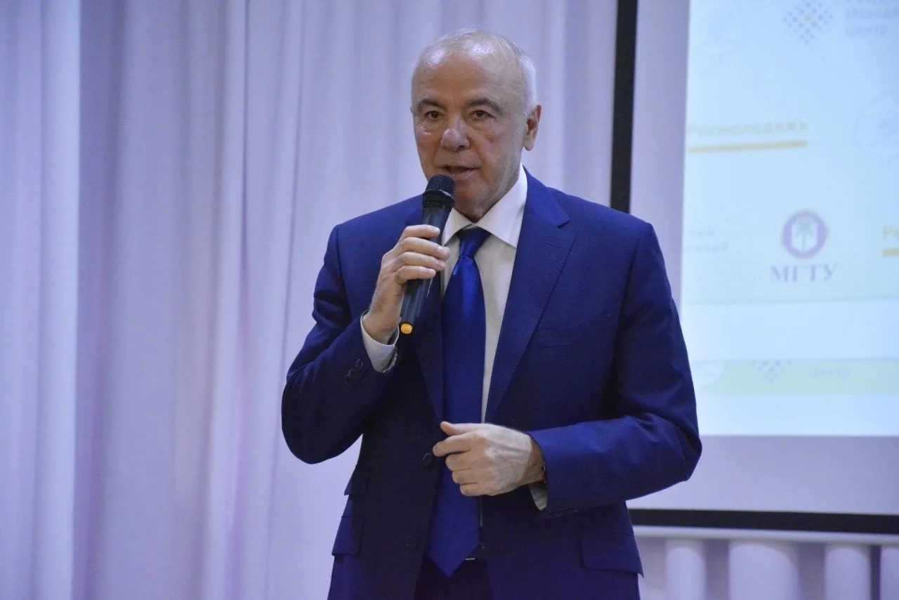 Поздравляю с днём рождения Аслана Китовича Тхакушинова!
