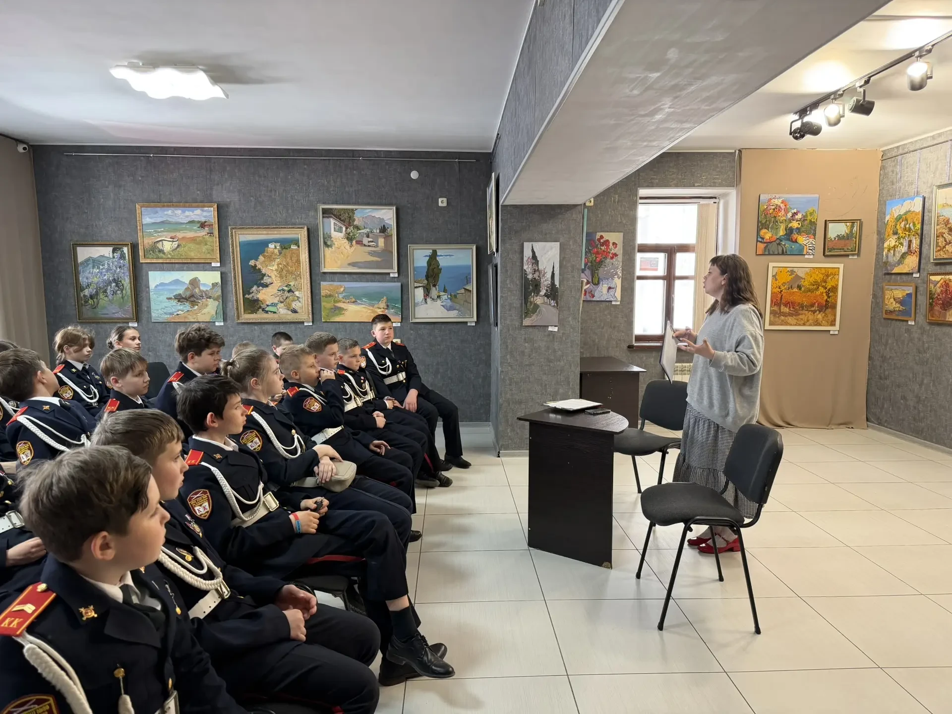 5‑й кадетский класс вместе с классным руководителем посетил Дом‑музей имени И. Л. Сельвинского.  Раб