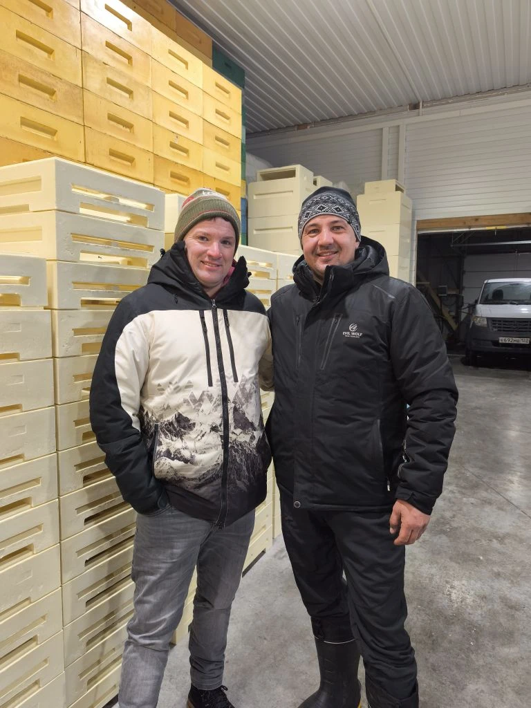 К нам в цех приезжал пчеловод из Баварии Маттиас Мюллер, чтобы перенять наш опыт и поде...