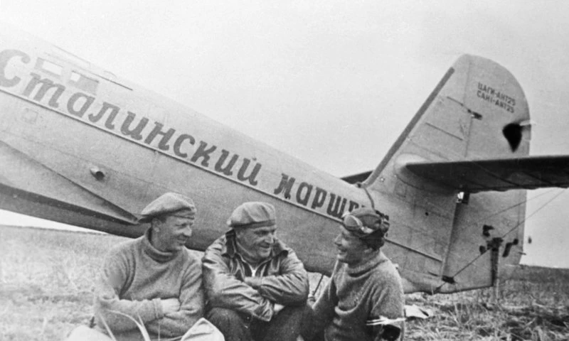 Навсегда в истории

90 лет назад начался беспосадочный перелет Москва – Дальний Восток. АНТ-25 РД с 