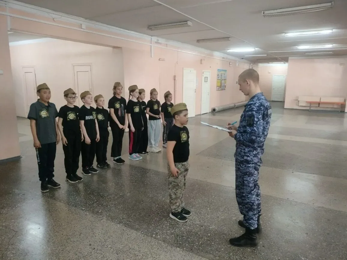 Зарница 2.0 Наша школа с гордостью приняла участие во всероссийской игре "Зарница 2.0". Мы представи
