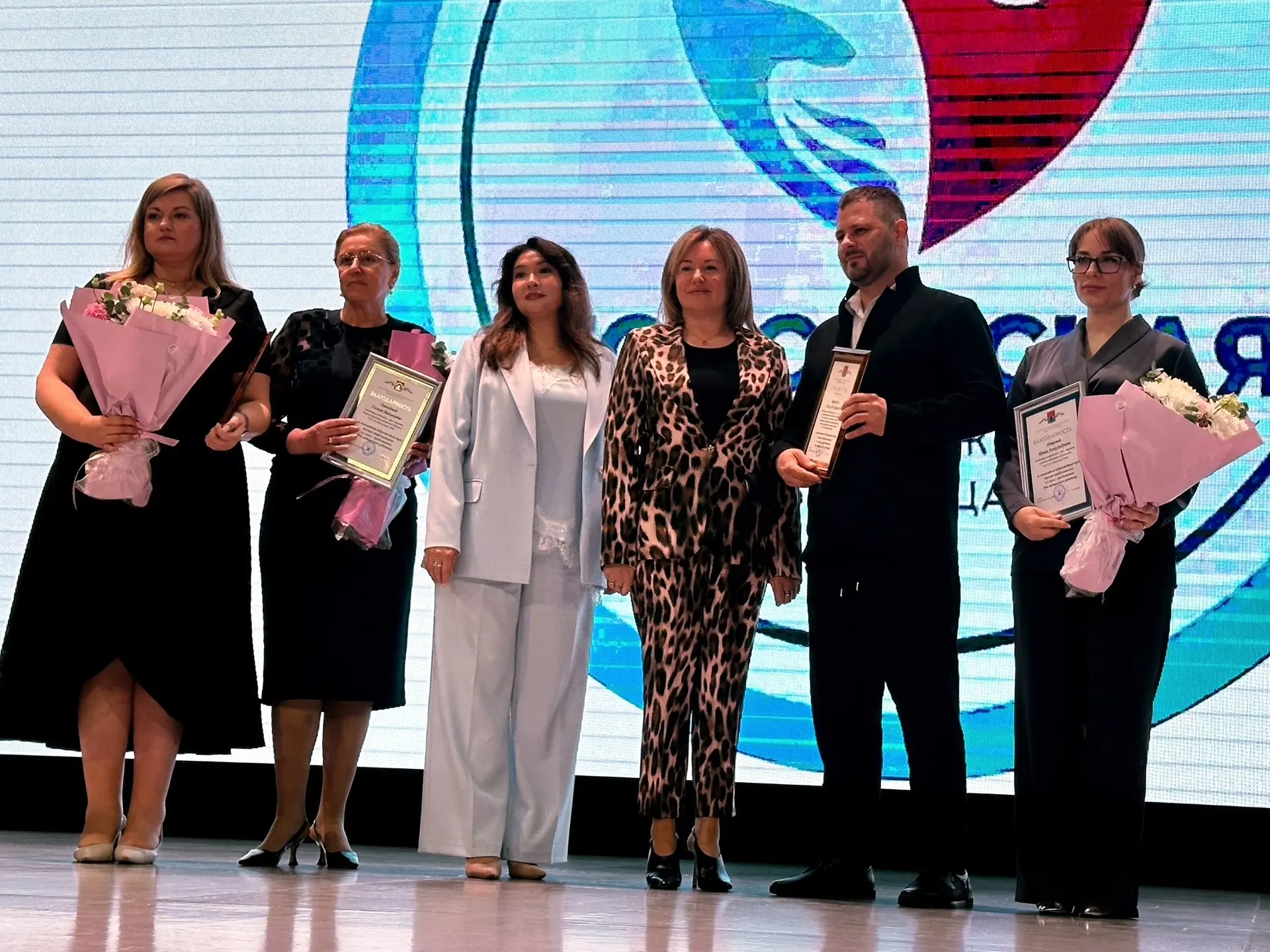 👩‍⚕️ Заведующая Кузьмоловской поликлиникой Ирина Петрова отмечена Благодарностью главы Всеволожског