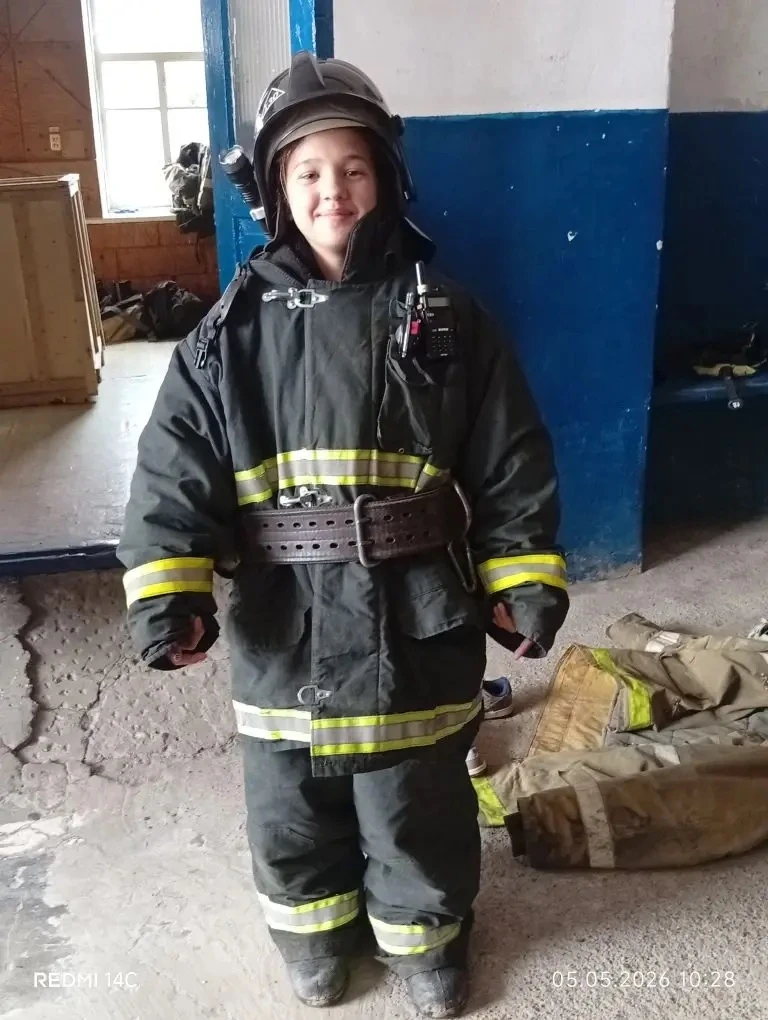 6 "Б" класс МБОУ СОШ №3: Будущие герои на страже города! 🚒🔥  5 мая 2026 года. Сегодня для учеников 6