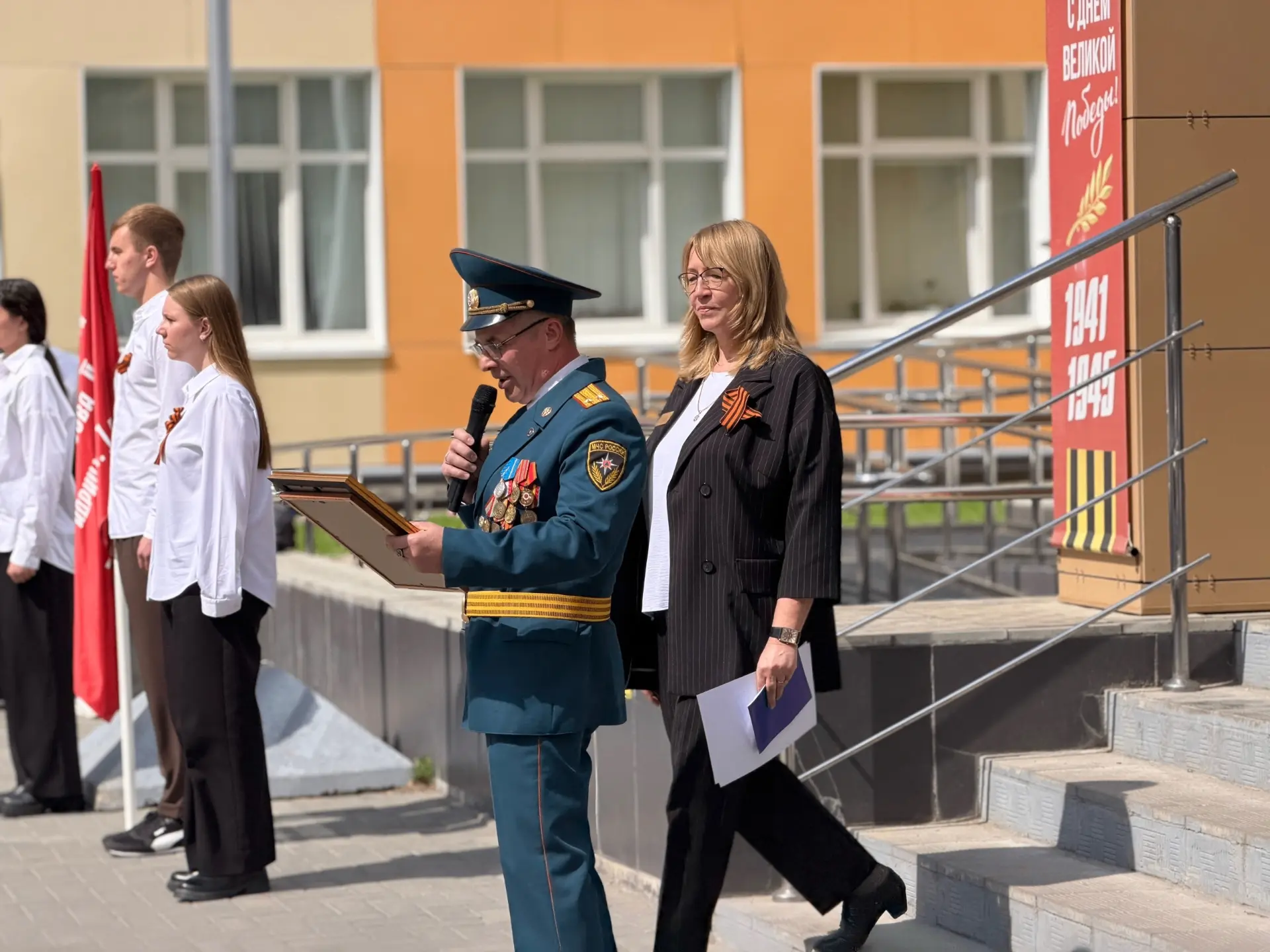 Сегодня на митинге случилось то, что невозможно забыть. Мы стояли ровными рядами, звучал метроном, м