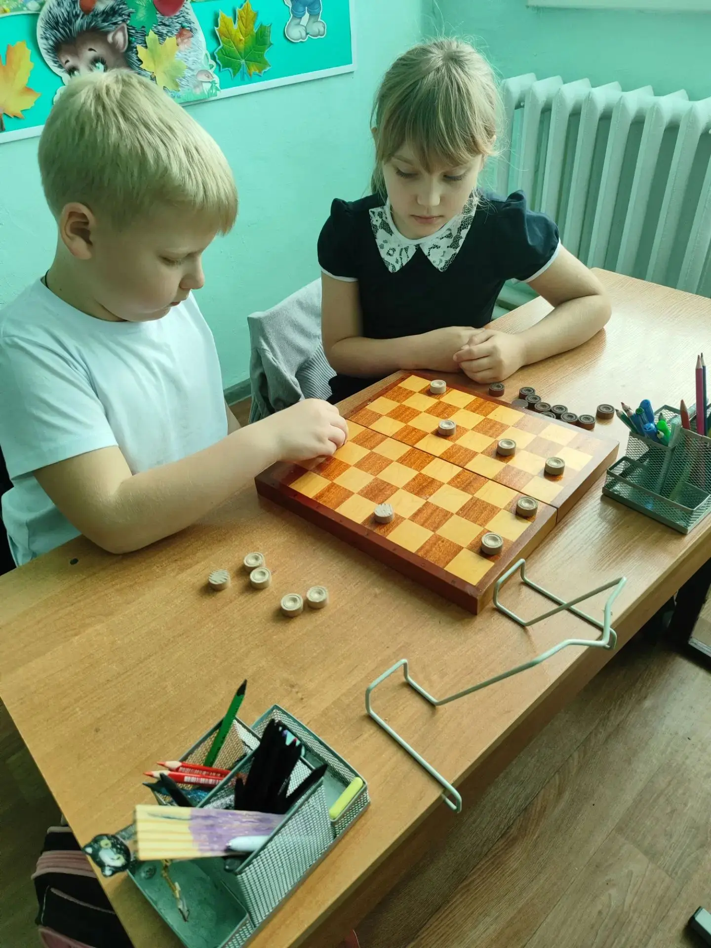 ♟️ Во 2 "А" классе прошли соревнования по шашкам.