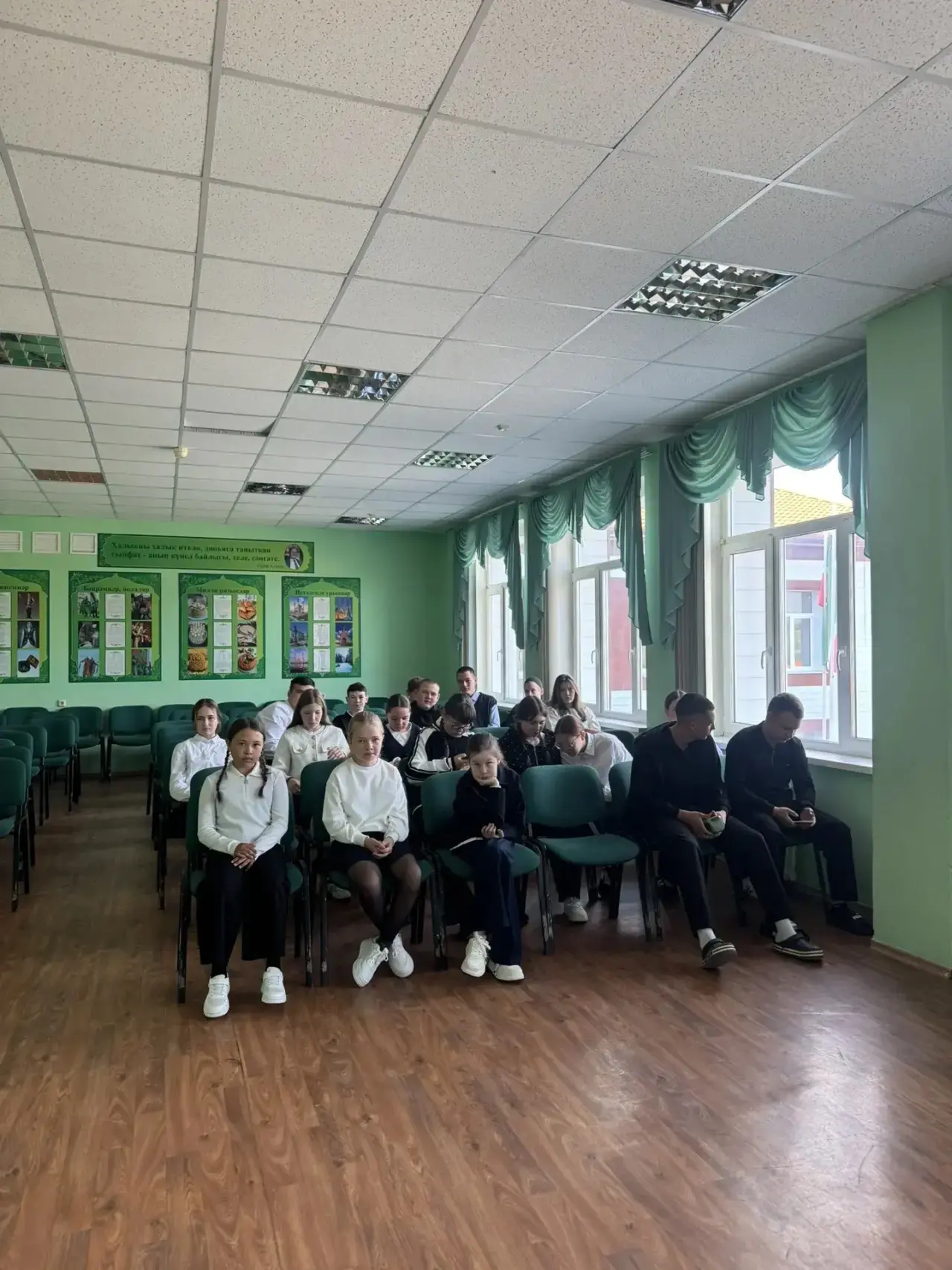 2 сентября в МБОУ "Альдермышская СОШ" был организован просмотр видеофильмов "Аллея Анге...