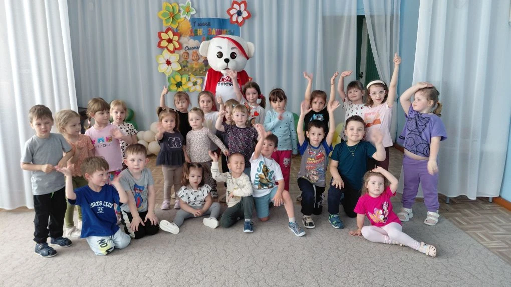 Сегодня в нашем детском саду прошло мероприятие, посвящённое Дню защиты детей! Ребята с...