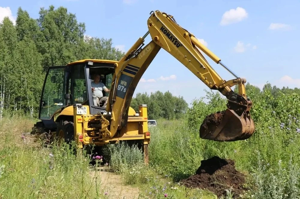 🚧 В Сосновском округе продолжается строительство газопровода от Полетаево до Малиновки
