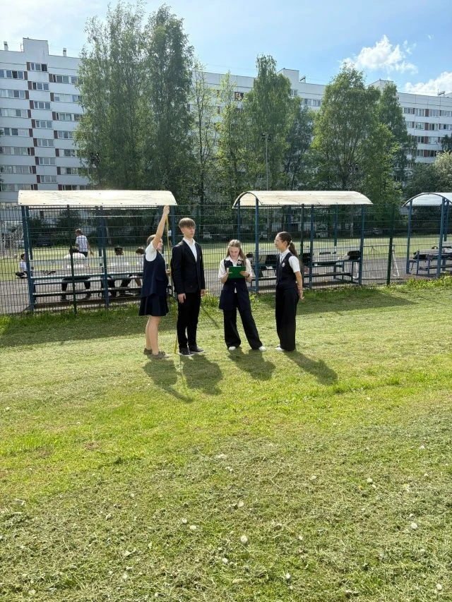 Геометрия в деле: как измерить высоту столба без вышки, альпиниста и дальномера! 19 мая 8 «А» вышел 
