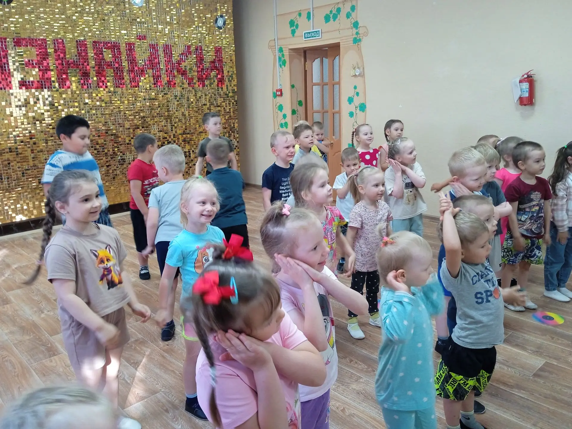 ✨ Утро в детском саду №44 п. Полуночное началось с музыкальной зарядки! 🌞«В здоровом т...