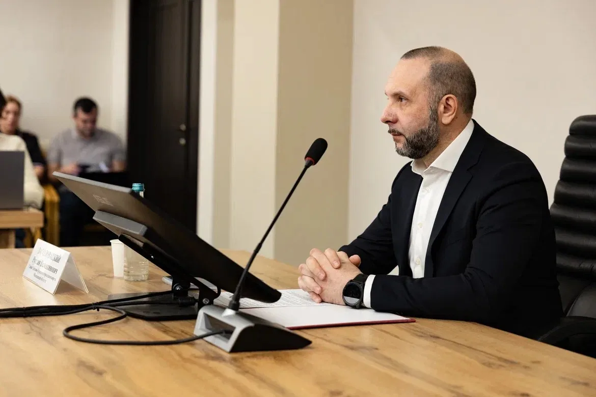 Сегодня провёл совещание по обеспечению безопасности наших детей.  Говорили не формально — открыто и