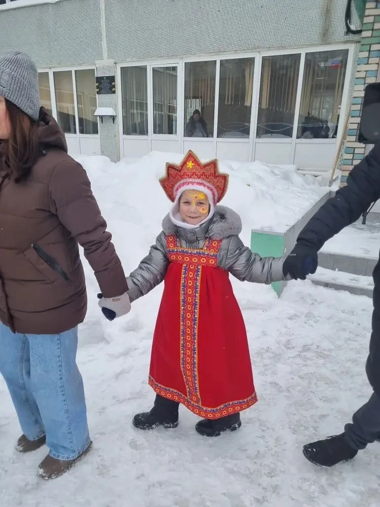 21 февраля в Кадетской школе прошёл День народных промыслов и традиций 🇷🇺  В обоих корпусах школы ре